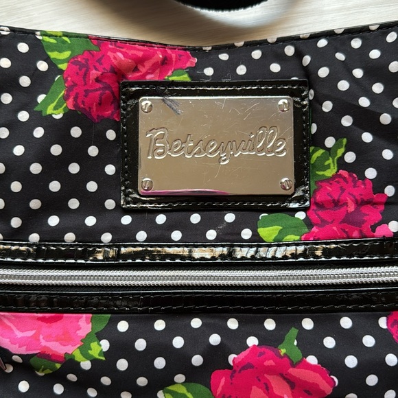 Betsey Johnson Floral Crossbody Purse - Picture 2 of 8